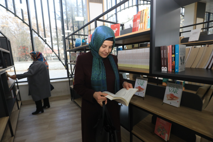 Kursiyer Kadınlar Elazığ Belediyesi'nin proje alanlarını gezdi