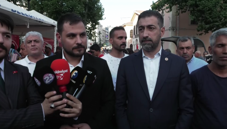 MHP İl Başkanlığı vatandaşlara aşure ikram etti 