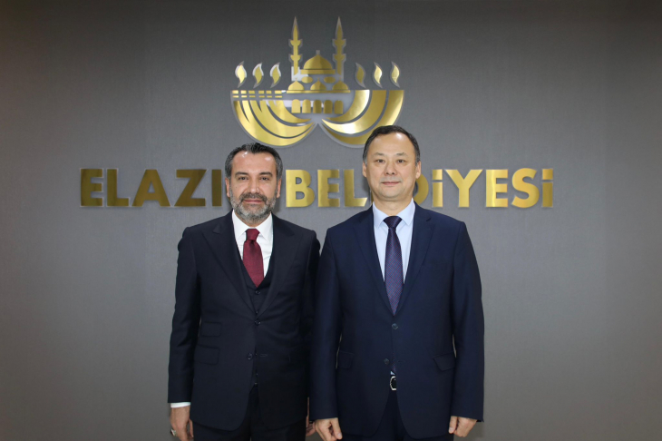 Büyükelçi Kazakbaev'den Başkan Şerifoğulları'na ziyaret