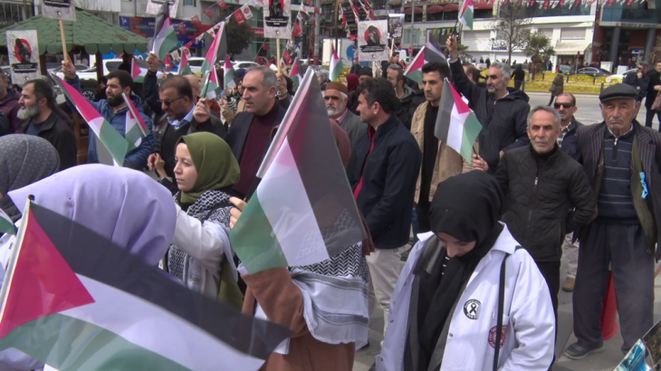 Hekimler ve sağlık çalışanları Filistin için yürüdü 