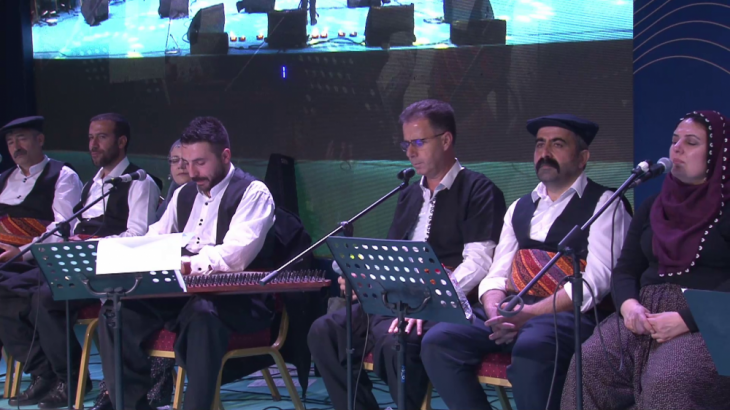 Elazığ Belediyesi Gönüllü Halk Korosu'ndan müzik ziyafeti 